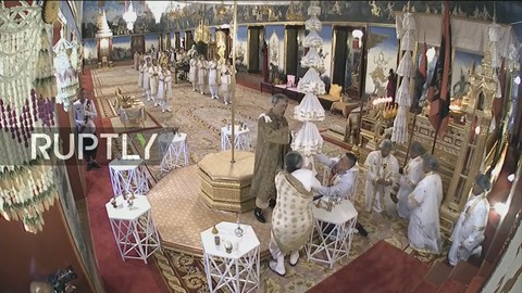 Nhà vua Thái Maha Vajiralongkorn đăng cơ - Ảnh 5. Nhà vua Thái Maha Vajiralongkorn đăng cơ - Ảnh 5.