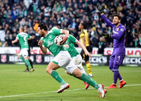 Đánh rơi chiến thắng trước Bremen, Dortmund cạn hi vọng vô địch - Ảnh 2. Đánh rơi chiến thắng trước Bremen, Dortmund cạn hi vọng vô địch - Ảnh 2.