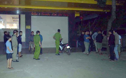 2 cán bộ huyện giao lưu karaoke rồi đánh nhau, 1 người bị đâm chết - Ảnh 1. 2 cán bộ huyện giao lưu karaoke rồi đánh nhau, 1 người bị đâm chết - Ảnh 1.
