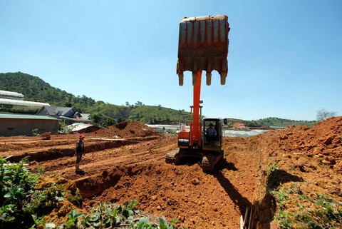 Gọt trọc núi thiêng Langbiang - Ảnh 6. Gọt trọc núi thiêng Langbiang - Ảnh 6.