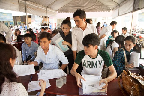 Nhiều thí sinh xét tuyển học bạ vào Đại học Duy Tân 2019 - Ảnh 1. Nhiều thí sinh xét tuyển học bạ vào Đại học Duy Tân 2019 - Ảnh 1.