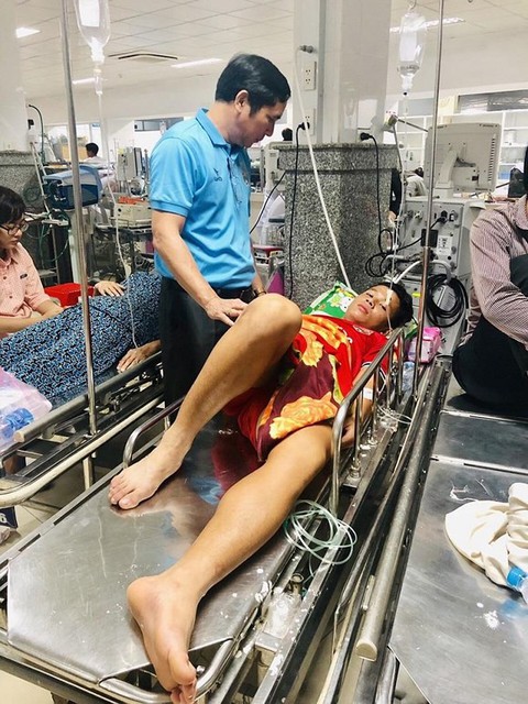 Thái dương bị lõm sau va chạm, Thiện Đức được chuyển lên Bệnh viện 115 TP.HCM - Ảnh 1. Thái dương bị lõm sau va chạm, Thiện Đức được chuyển lên Bệnh viện 115 TP.HCM - Ảnh 1.