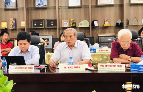 Bỏ ra ngàn tỉ xây chùa nhưng không ai xây trường học - Ảnh 1. Bỏ ra ngàn tỉ xây chùa nhưng không ai xây trường học - Ảnh 1.