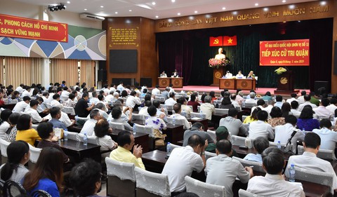 Ngành điện ‘nhè’ tháng nắng nhất mà tăng giá - Ảnh 3. Ngành điện ‘nhè’ tháng nắng nhất mà tăng giá - Ảnh 3.
