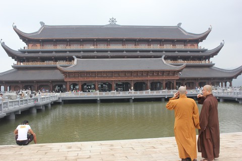 Hàng vạn đại biểu dự Vesak 2019 đều được mua bảo hiểm - Ảnh 1. Hàng vạn đại biểu dự Vesak 2019 đều được mua bảo hiểm - Ảnh 1.