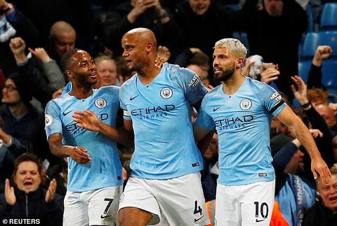 Trước khi Kompany ghi bàn, Aguero đã hét lên: Đừng sút. Không Vinny, không - Ảnh 2. Trước khi Kompany ghi bàn, Aguero đã hét lên: Đừng sút. Không Vinny, không - Ảnh 2.