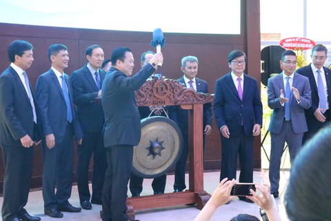 Thanh khoản thị trường 6 tháng sụt giảm, vốn hóa thị trường cổ phiếu đạt 3,2 triệu tỷ đồng - Ảnh 1. Thanh khoản thị trường 6 tháng sụt giảm, vốn hóa thị trường cổ phiếu đạt 3,2 triệu tỷ đồng - Ảnh 1.