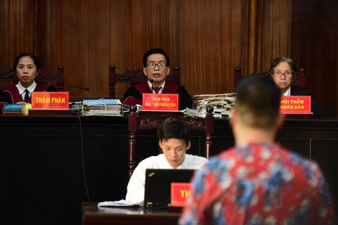 Trùm ma tuý Văn Kính Dương khai mượn tiền gia đình để hùn vốn - Ảnh 3. Trùm ma tuý Văn Kính Dương khai mượn tiền gia đình để hùn vốn - Ảnh 3.