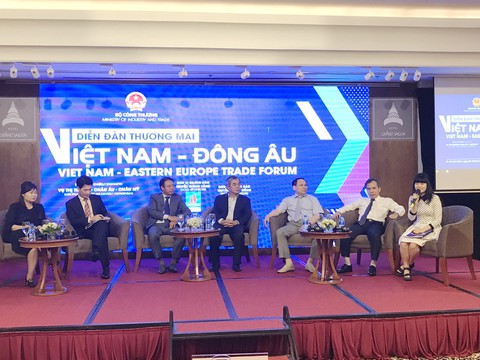 Nhiều doanh nhân Nga muốn chuyển nhà máy dệt may từ Trung Quốc sang VN - Ảnh 1. Nhiều doanh nhân Nga muốn chuyển nhà máy dệt may từ Trung Quốc sang VN - Ảnh 1.