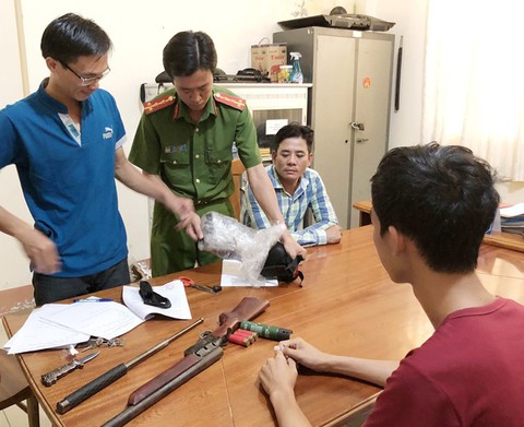 Khởi tố 11 đối tượng vụ nổ súng tại trường gà ở Cà Mau - Ảnh 1. Khởi tố 11 đối tượng vụ nổ súng tại trường gà ở Cà Mau - Ảnh 1.