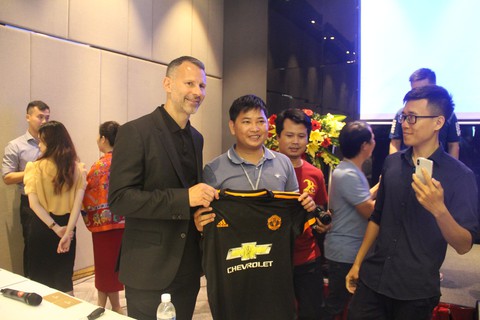 Ryan Giggs: World Cup 2026 sẽ mở ra nhiều cơ hội cho bóng đá Việt Nam - Ảnh 3. Ryan Giggs: World Cup 2026 sẽ mở ra nhiều cơ hội cho bóng đá Việt Nam - Ảnh 3.