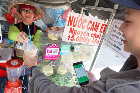 Mua xôi, bún, trà sữa...ở TP.HCM, Hà Nội, móc ví điện tử ra nhấp, chạm - Ảnh 1. Mua xôi, bún, trà sữa...ở TP.HCM, Hà Nội, móc ví điện tử ra nhấp, chạm - Ảnh 1.