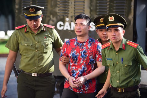 Trùm ma tuý Văn Kính Dương khai mượn tiền gia đình để hùn vốn - Ảnh 1. Trùm ma tuý Văn Kính Dương khai mượn tiền gia đình để hùn vốn - Ảnh 1.