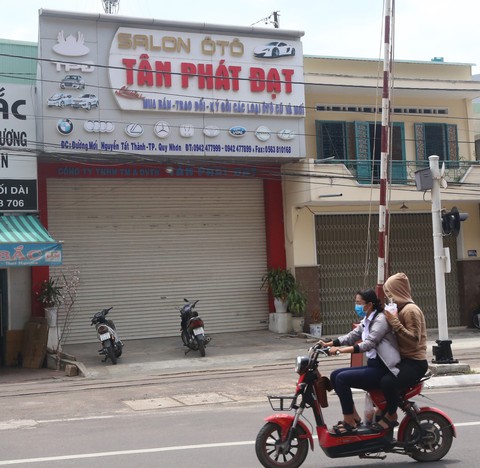 Bắt tạm giam 1 giám đốc chiếm đoạt hàng chục tỉ đồng hoàn thuế - Ảnh 1. Bắt tạm giam 1 giám đốc chiếm đoạt hàng chục tỉ đồng hoàn thuế - Ảnh 1.