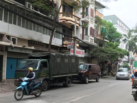 Khám xét chuỗi cửa hàng điện thoại Nhật Cường - Ảnh 6. Khám xét chuỗi cửa hàng điện thoại Nhật Cường - Ảnh 6.