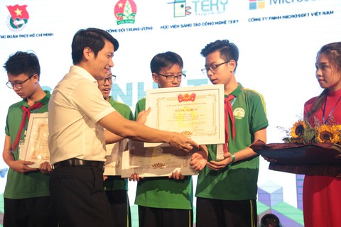 Chung kết cuộc thi Em yêu khoa học - Tài năng công nghệ nhí - Ảnh 1. Chung kết cuộc thi Em yêu khoa học - Tài năng công nghệ nhí - Ảnh 1.