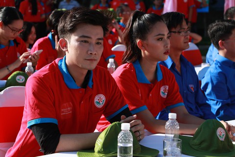TP.HCM khởi động chiến dịch tình nguyện hè, kết nối yêu thương - Ảnh 7. TP.HCM khởi động chiến dịch tình nguyện hè, kết nối yêu thương - Ảnh 7.