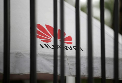 Doanh nghiệp công nghệ yêu cầu nhân viên dừng trao đổi thông tin với Huawei - Ảnh 1. Doanh nghiệp công nghệ yêu cầu nhân viên dừng trao đổi thông tin với Huawei - Ảnh 1.