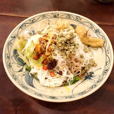Cơm hến là món thần thánh nhất quả đất của tôi! - Ảnh 2. Cơm hến là món thần thánh nhất quả đất của tôi! - Ảnh 2.