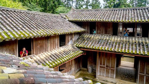 Cháu vua Mèo đòi đóng cửa dinh thự cổ có doanh thu tiền tỉ - Ảnh 1. Cháu vua Mèo đòi đóng cửa dinh thự cổ có doanh thu tiền tỉ - Ảnh 1.