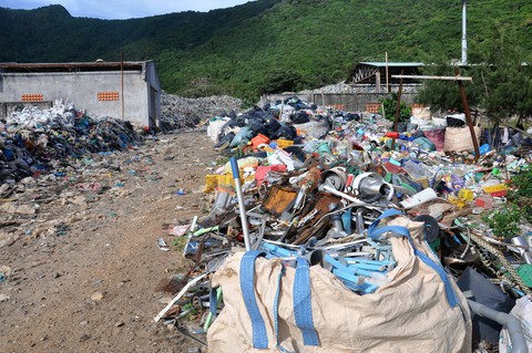 Côn Đảo, Phú Quốc mệt mỏi với rác thải nhựa, túi nilông - Ảnh 1. Côn Đảo, Phú Quốc mệt mỏi với rác thải nhựa, túi nilông - Ảnh 1.