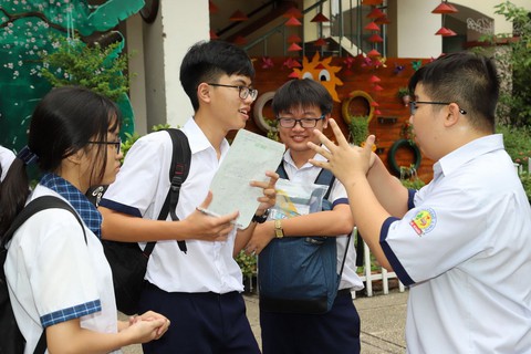 Thêm nhiều tỉnh thành công bố thời gian học sinh đi học trở lại - Ảnh 1. Thêm nhiều tỉnh thành công bố thời gian học sinh đi học trở lại - Ảnh 1.