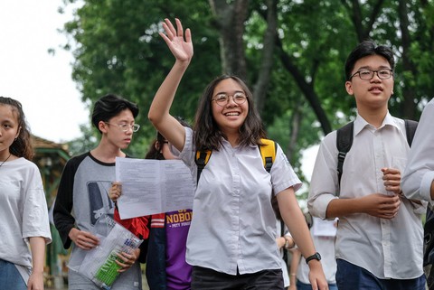 Hà Nội dạy học trên truyền hình cho học sinh lớp 9, lớp 12 từ ngày 9-3 - Ảnh 1. Hà Nội dạy học trên truyền hình cho học sinh lớp 9, lớp 12 từ ngày 9-3 - Ảnh 1.