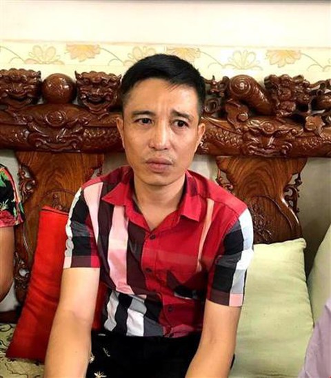 Bắt băng cho vay nặng lãi, có cả súng lẫn còng - Ảnh 1. Bắt băng cho vay nặng lãi, có cả súng lẫn còng - Ảnh 1.
