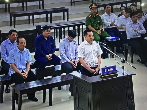 Cựu tướng tình báo công an: bị cáo có cảm thấy bị Vũ ‘nhôm’ lợi dụng - Ảnh 3. Cựu tướng tình báo công an: bị cáo có cảm thấy bị Vũ ‘nhôm’ lợi dụng - Ảnh 3.