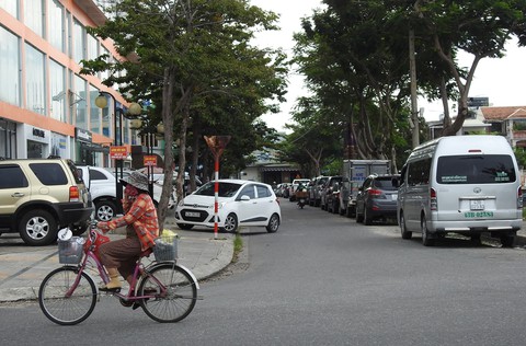 Gian nan đầu tư bãi giữ ôtô ở Đà Nẵng - Ảnh 1. Gian nan đầu tư bãi giữ ôtô ở Đà Nẵng - Ảnh 1.
