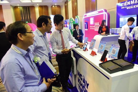 Trải nghiệm những tiện ích vượt trội của thanh toán không tiền mặt - Ảnh 4. Trải nghiệm những tiện ích vượt trội của thanh toán không tiền mặt - Ảnh 4.