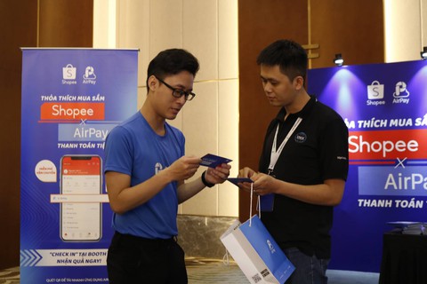 Trải nghiệm những tiện ích vượt trội của thanh toán không tiền mặt - Ảnh 2. Trải nghiệm những tiện ích vượt trội của thanh toán không tiền mặt - Ảnh 2.