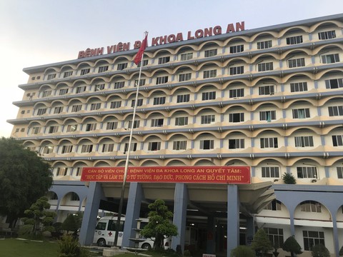 Thiếu bác sĩ, Long An vẫn dừng đào tạo bác sĩ theo địa chỉ sử dụng - Ảnh 1. Thiếu bác sĩ, Long An vẫn dừng đào tạo bác sĩ theo địa chỉ sử dụng - Ảnh 1.
