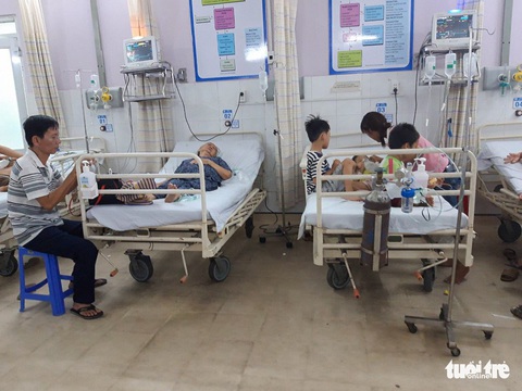 7 bà cháu hôn mê nghi bị ngạt thở trong nhà, một bé nhỏ đã chết - Ảnh 2. 7 bà cháu hôn mê nghi bị ngạt thở trong nhà, một bé nhỏ đã chết - Ảnh 2.