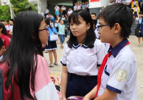 Đề thi vào Trường Trần Đại Nghĩa yêu cầu tính tiền điện, thí sinh than khó - Ảnh 3. Đề thi vào Trường Trần Đại Nghĩa yêu cầu tính tiền điện, thí sinh than khó - Ảnh 3.