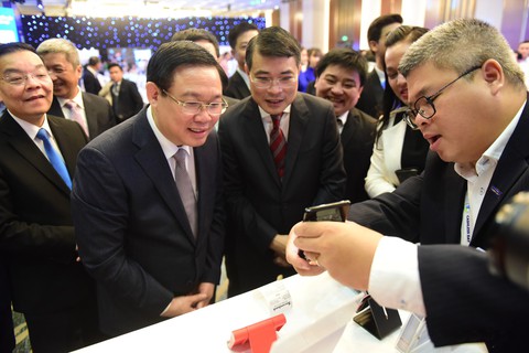 Thanh toán không tiền mặt sẽ áp đảo - Ảnh 1. Thanh toán không tiền mặt sẽ áp đảo - Ảnh 1.