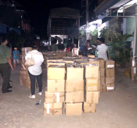 Phát hiện hơn 72.600 cuốn sách giáo khoa nghi in lậu - Ảnh 3. Phát hiện hơn 72.600 cuốn sách giáo khoa nghi in lậu - Ảnh 3.