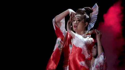 Tố My phá phách bolero với Friday with Bolero - Ảnh 3. Tố My phá phách bolero với Friday with Bolero - Ảnh 3.