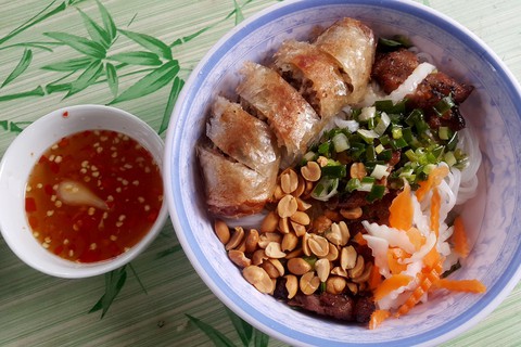 Những món ăn vạn người mê, nước chấm phải thần thánh - Ảnh 4. Những món ăn vạn người mê, nước chấm phải thần thánh - Ảnh 4.