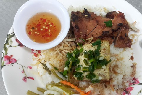 Những món ăn vạn người mê, nước chấm phải thần thánh - Ảnh 5. Những món ăn vạn người mê, nước chấm phải thần thánh - Ảnh 5.