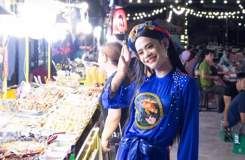 Lô tô và những bóng hồng chuyển giới - Kỳ 3: Nhã Vy - đào hát kiên cường - Ảnh 2. Lô tô và những bóng hồng chuyển giới - Kỳ 3: Nhã Vy - đào hát kiên cường - Ảnh 2.
