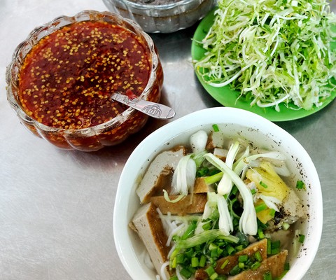 Những món ăn vạn người mê, nước chấm phải thần thánh - Ảnh 11. Những món ăn vạn người mê, nước chấm phải thần thánh - Ảnh 11.