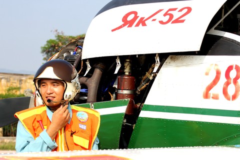Một buổi huấn luyện bay IaK-52 ở Trung đoàn 920 - Ảnh 7. Một buổi huấn luyện bay IaK-52 ở Trung đoàn 920 - Ảnh 7.