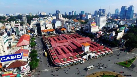 Di sản Sài Gòn không chỉ là di sản mà còn làm ra tiền - Ảnh 1. Di sản Sài Gòn không chỉ là di sản mà còn làm ra tiền - Ảnh 1.