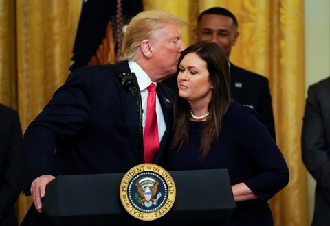 Ông Trump mất chiến binh trung thành Thư ký báo chí Nhà Trắng Sarah Sanders - Ảnh 2. Ông Trump mất chiến binh trung thành Thư ký báo chí Nhà Trắng Sarah Sanders - Ảnh 2.