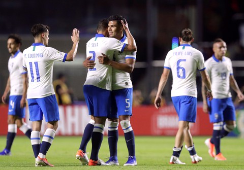 VAR cứu Samba trong trận mở màn Copa America 2019 - Ảnh 2. VAR cứu Samba trong trận mở màn Copa America 2019 - Ảnh 2.