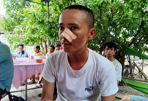 Khởi tố vụ án nhóm thanh niên truy sát ba cha con thương vong - Ảnh 2. Khởi tố vụ án nhóm thanh niên truy sát ba cha con thương vong - Ảnh 2.