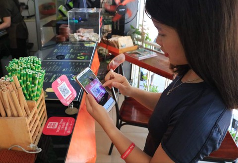 Sốc với những khuyến mãi khủng Ngày không tiền mặt - Ảnh 3. Sốc với những khuyến mãi khủng Ngày không tiền mặt - Ảnh 3.