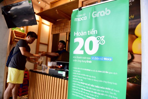 Sốc với những khuyến mãi khủng Ngày không tiền mặt - Ảnh 6. Sốc với những khuyến mãi khủng Ngày không tiền mặt - Ảnh 6.