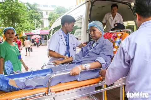 Người mẹ ung thư gặp con: Mẹ cháu đã chờ giây phút này rất lâu rồi - Ảnh 9. Người mẹ ung thư gặp con: Mẹ cháu đã chờ giây phút này rất lâu rồi - Ảnh 9.